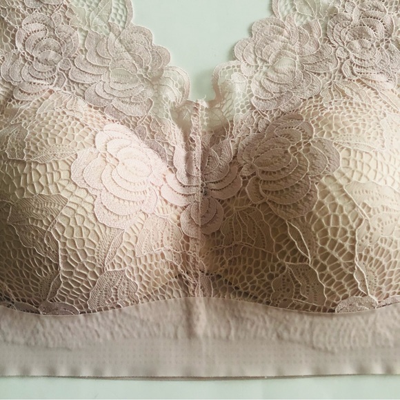 sophie b. Lace Bralette Size S. - Picture 7 of 14